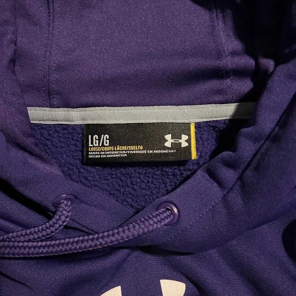 University of Washington Purple Sweatshirt - Picture 3 of 3